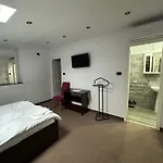 Luxinn Bed & Breakfast