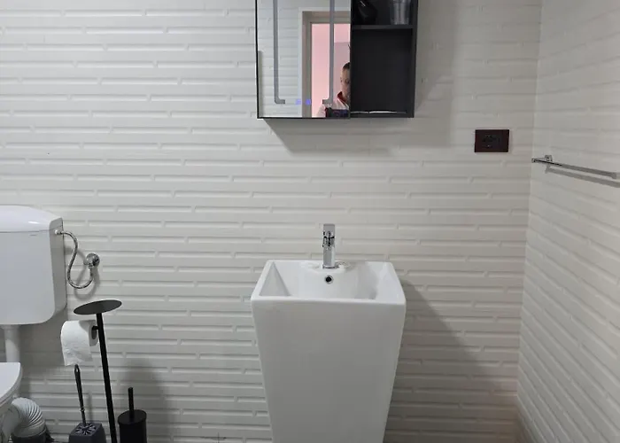 Luxinn B&B 부쿠레슈티