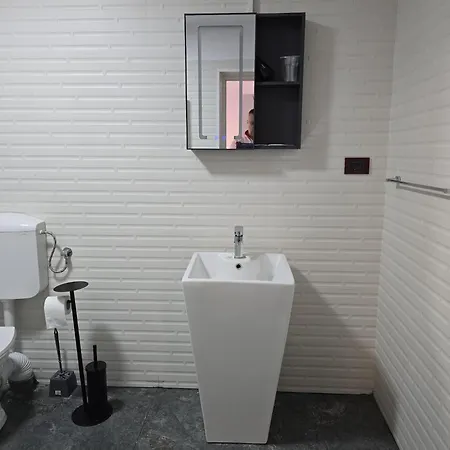 Luxinn Bed & Breakfast Boekarest