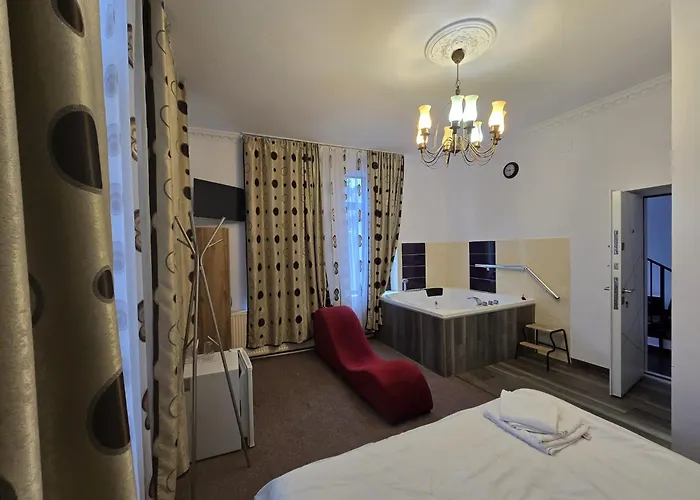 Luxinn לינה וארוחת בוקר 3*