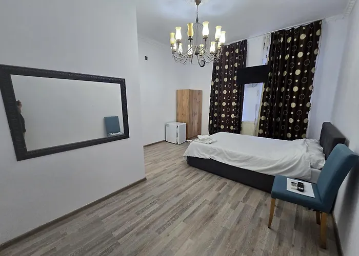 Luxinn Bed & Breakfast Boekarest