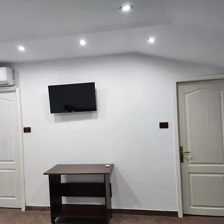 לינה וארוחת בוקר Luxinn בוקרשט